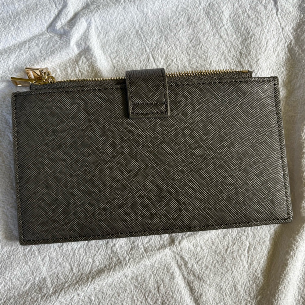 TRAVELAMBO Grey RFID Blocking Leather Wallet - Picture 14 of 15